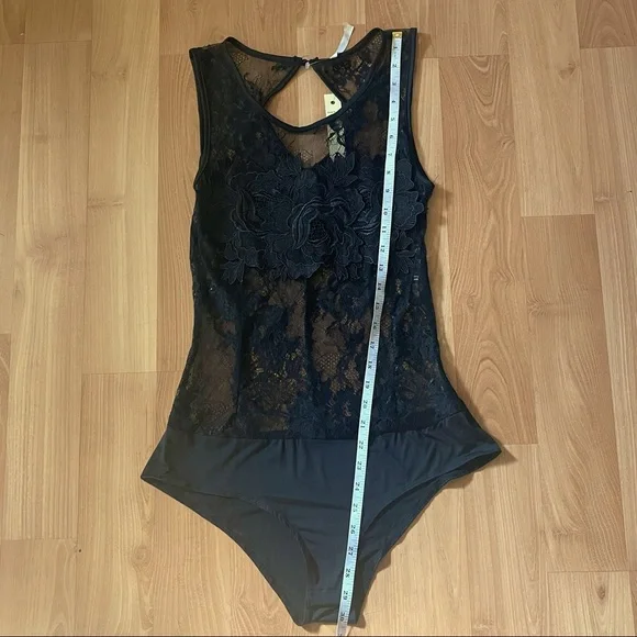 💗LOVE NATION💗-BLACK LACE BODYSUIT - Picture 6 of 10